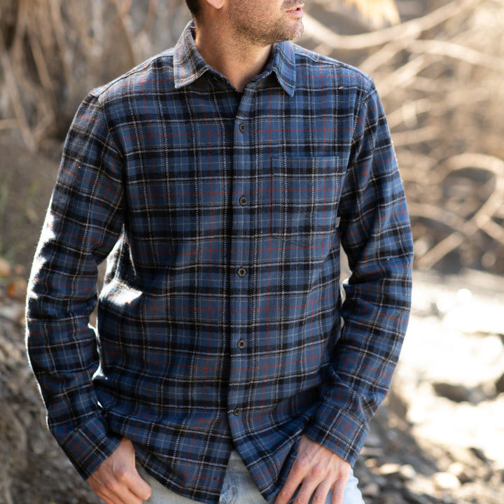 Man outdoors in Pladra Men&