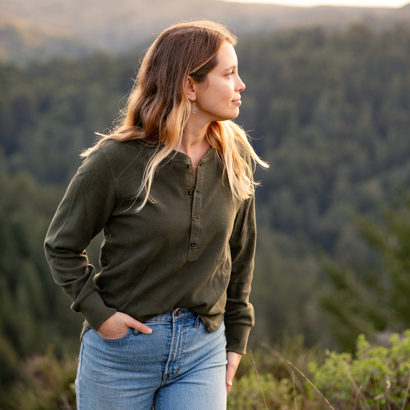 Women's Elko Henley- Forest Green