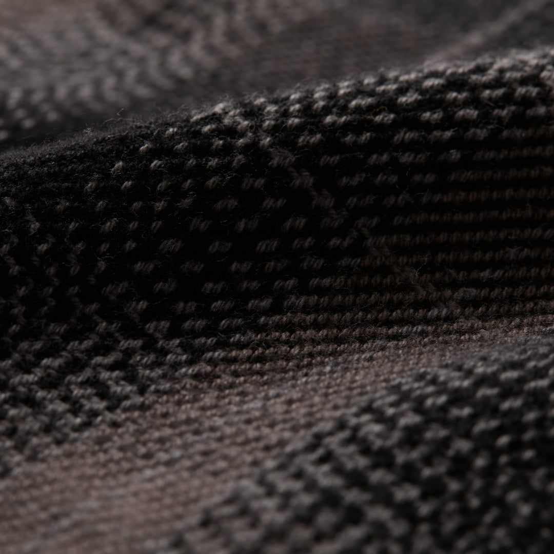 Close-up of Pladra Women&