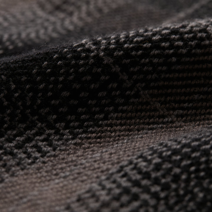Close-up of Pladra Women&