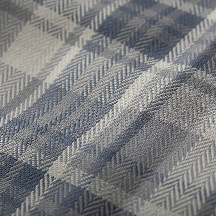 Close-up of the Men&
