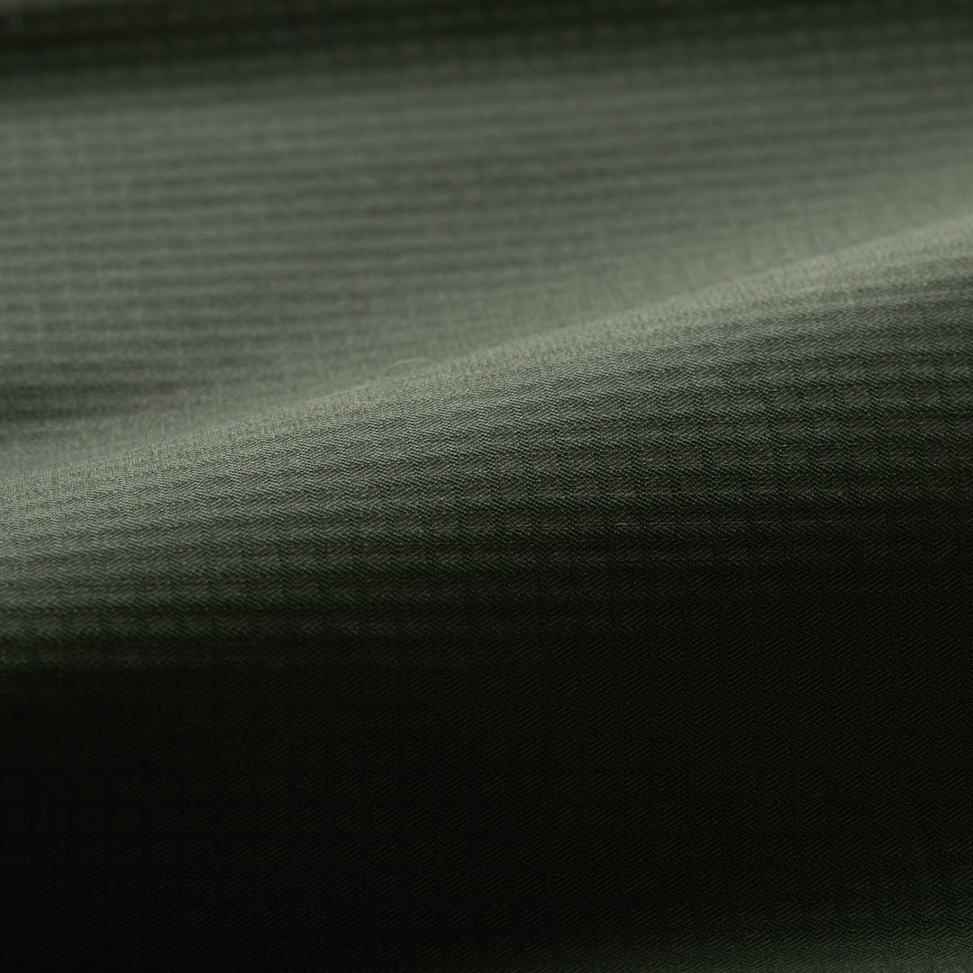 Close-up of Pladra Men&