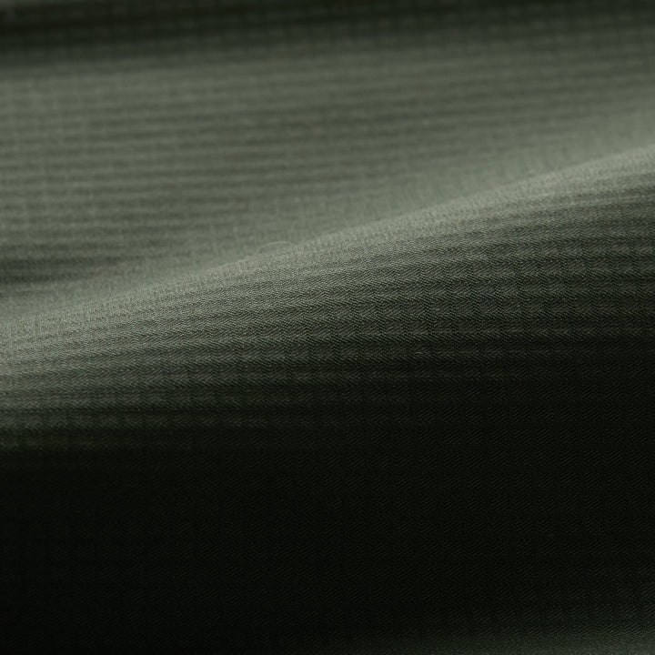 Close-up of Pladra Men&