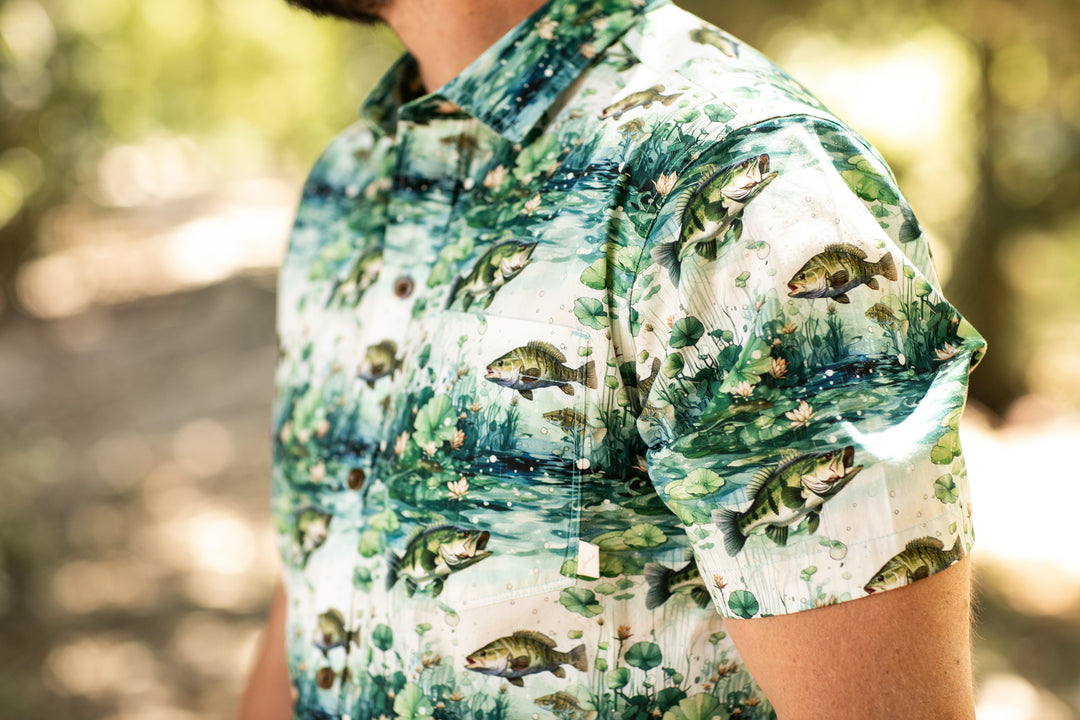 A man wears the Pladra Men&