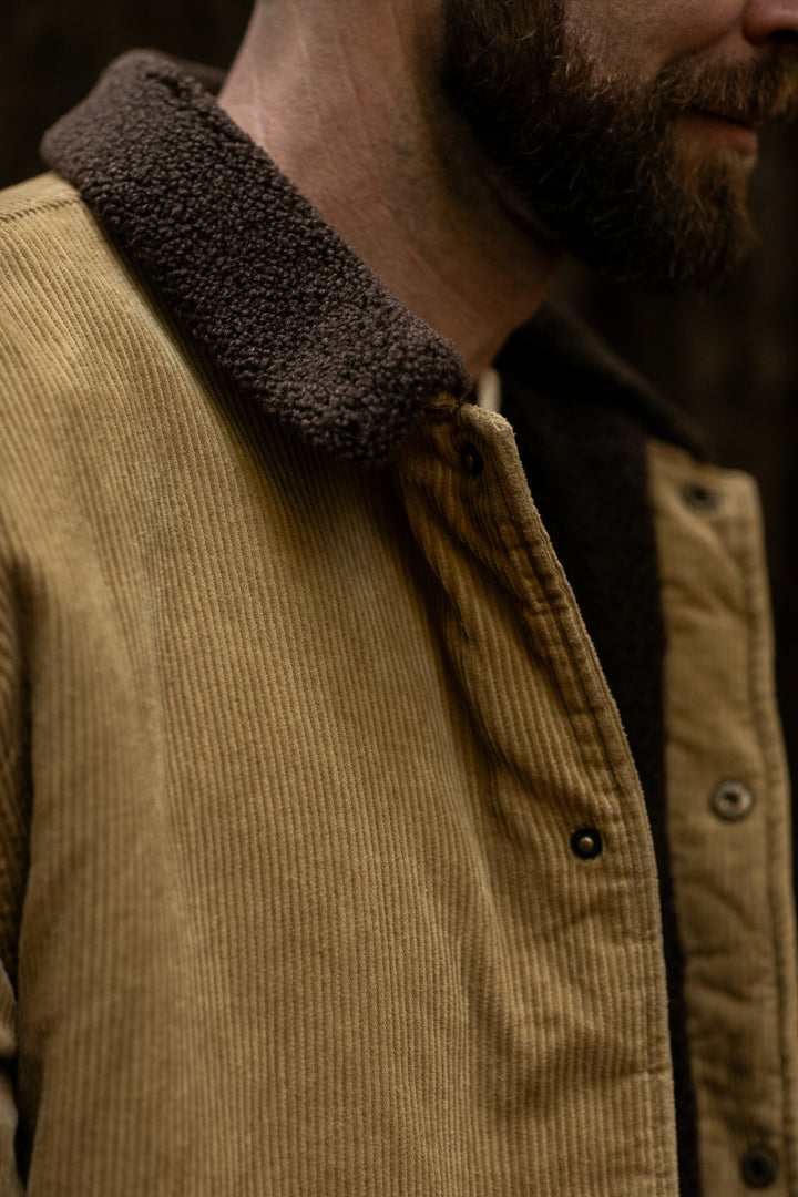 Close-up of Pladra Men&