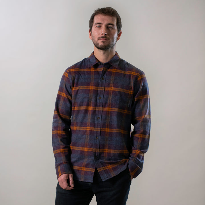 Man with short hair and beard wears Pladra Men&