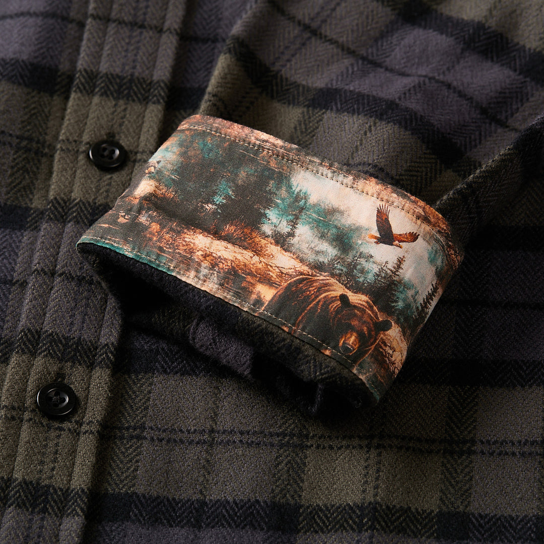 Closeup of Pladra Men&