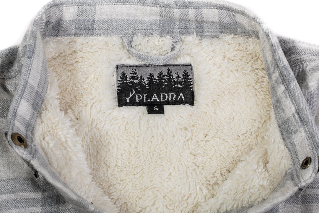 A close-up of the Pladra Women&
