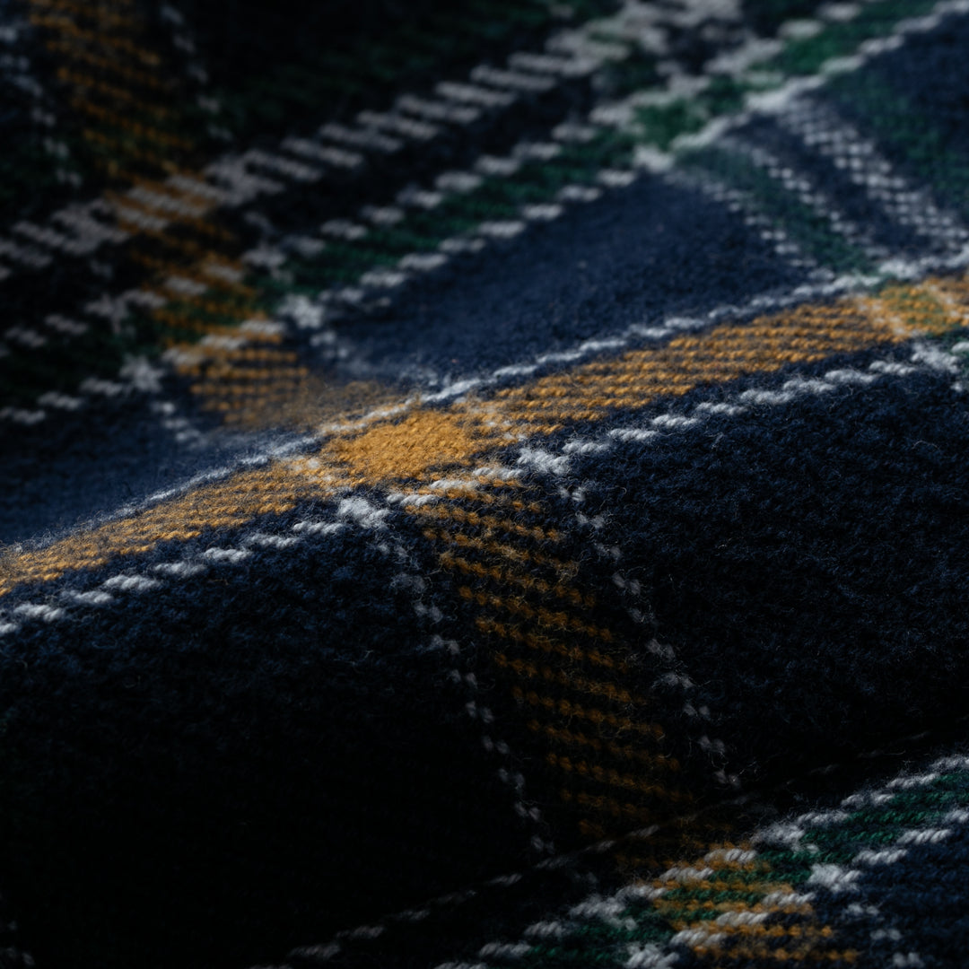 Close-up of Pladra Women&