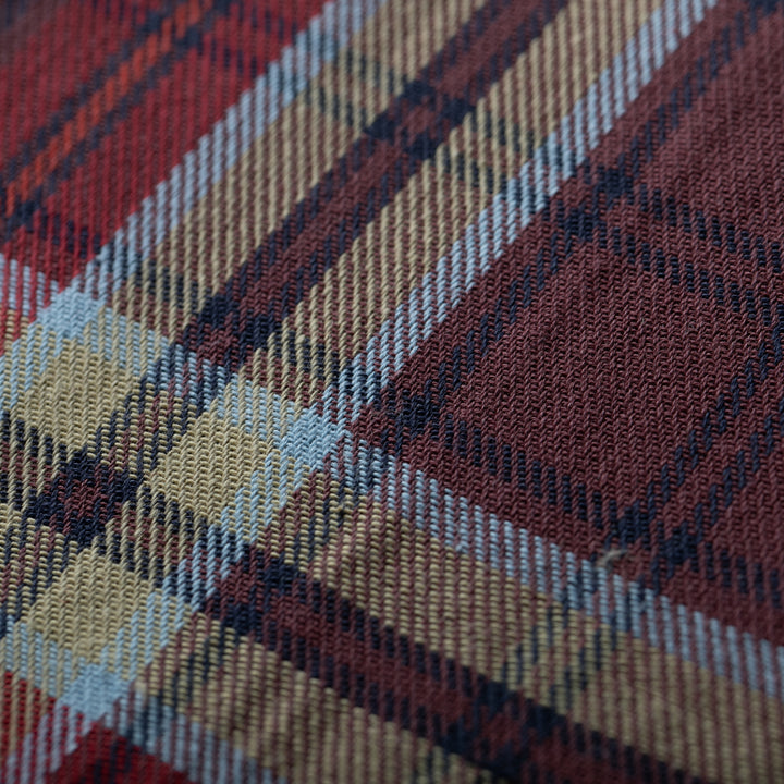 Close-up of Pladra&