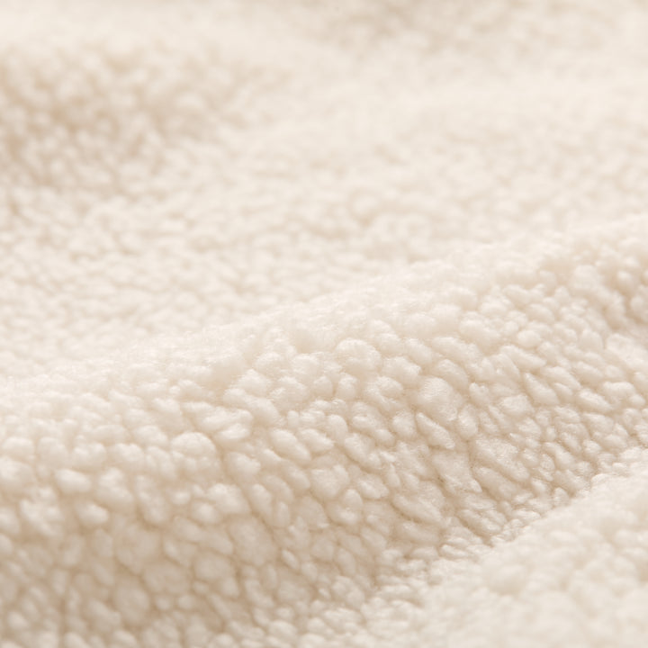 Close-up of Pladra Women&
