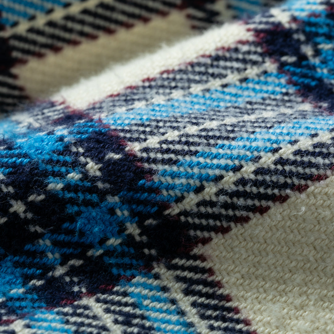 Close-up of Pladra Women&