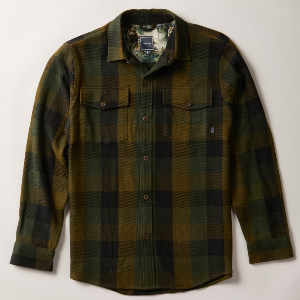 The Pladra Men's Fireside Flannel in Woodland Green features a heavyweight plaid with two chest pockets and long sleeves.