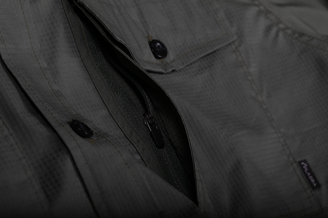 Close-up of Pladra Men&