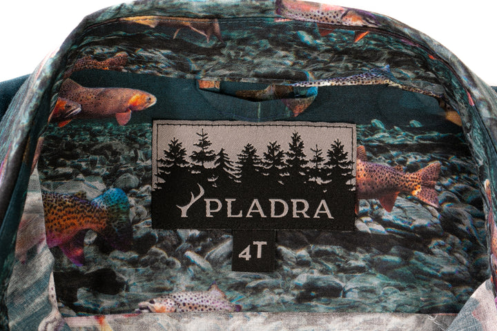 Close-up of a Pladra Toddler Cubs Printed Shirt- Trout tag, size 4T, with colorful trout swimming over rocks.