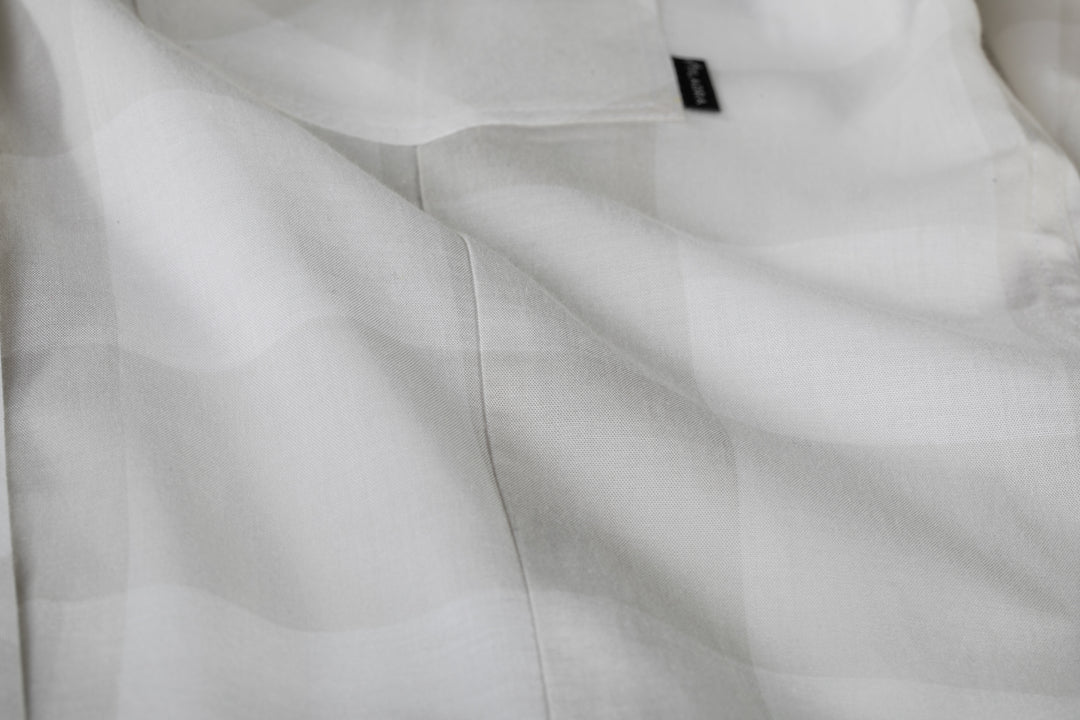 Close-up of Pladra Women&